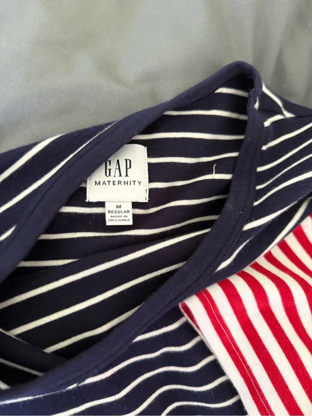 Gap maternity shirts size medium lot of 2